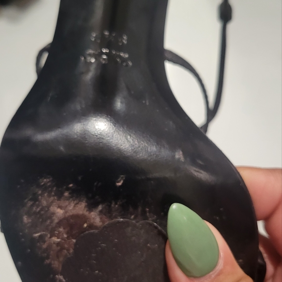authentic, vintage Gucci heels bought in 2003 and worn about 4 times. size 9.5B - Picture 6 of 11